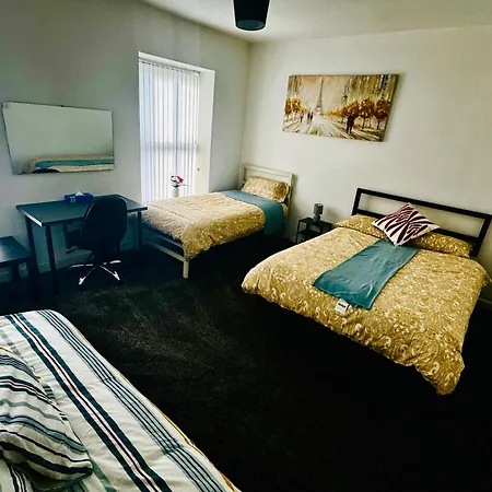 King Size Rooms In 4 Bedroom House Walkley Exterior photo