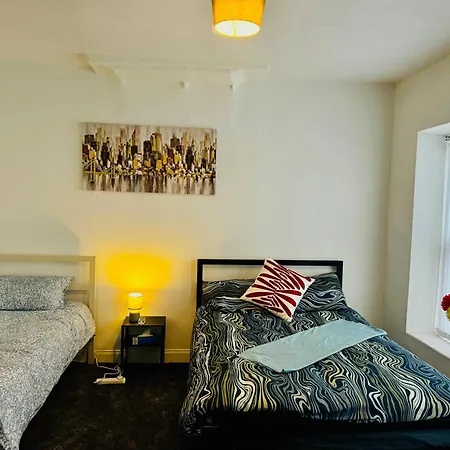 King Size Rooms In 4 Bedroom House Walkley Exterior photo