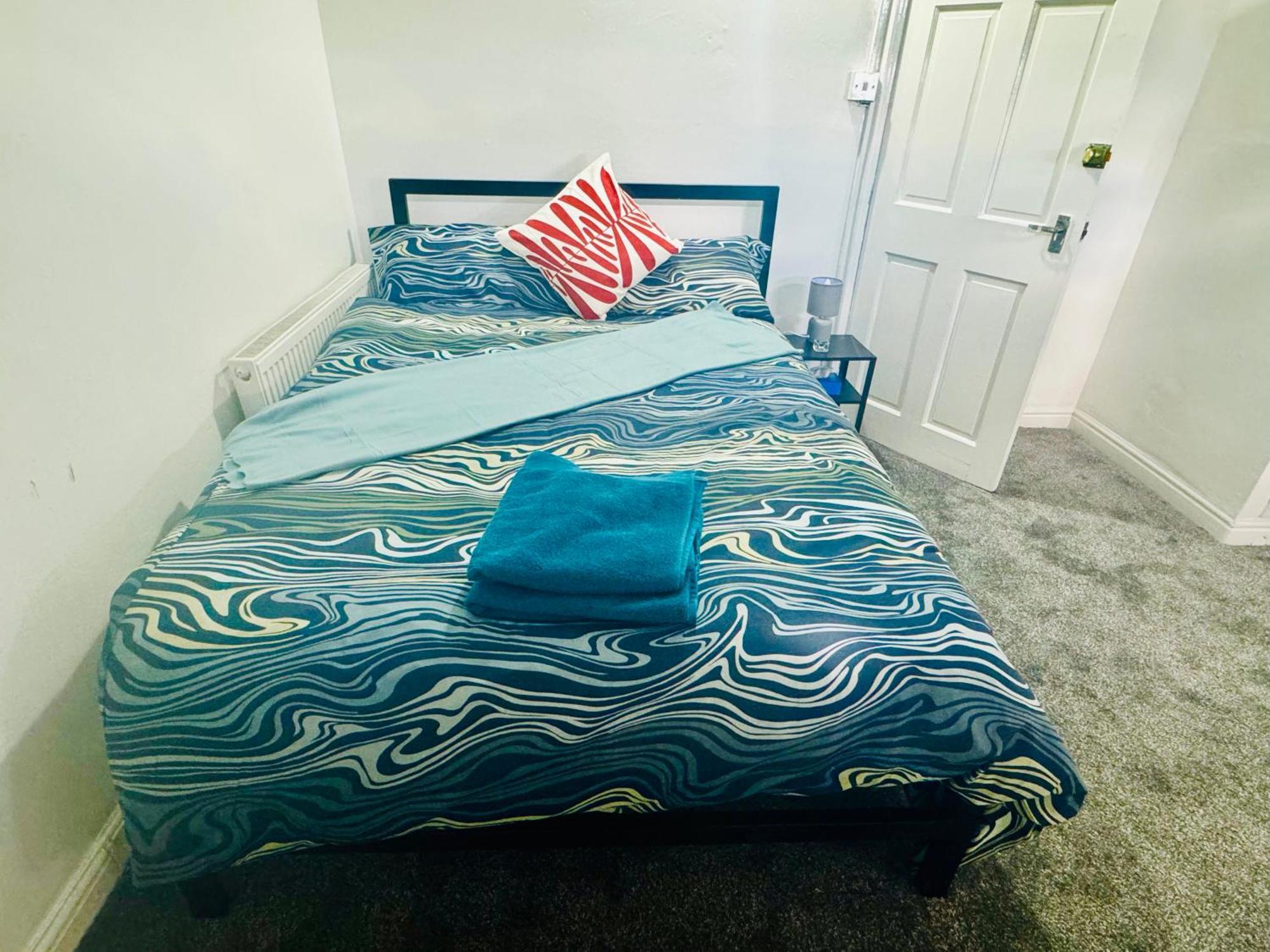 King Size In 4 Bedroom House Walkley